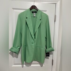 Green blazer perfect for spring and oversize looks